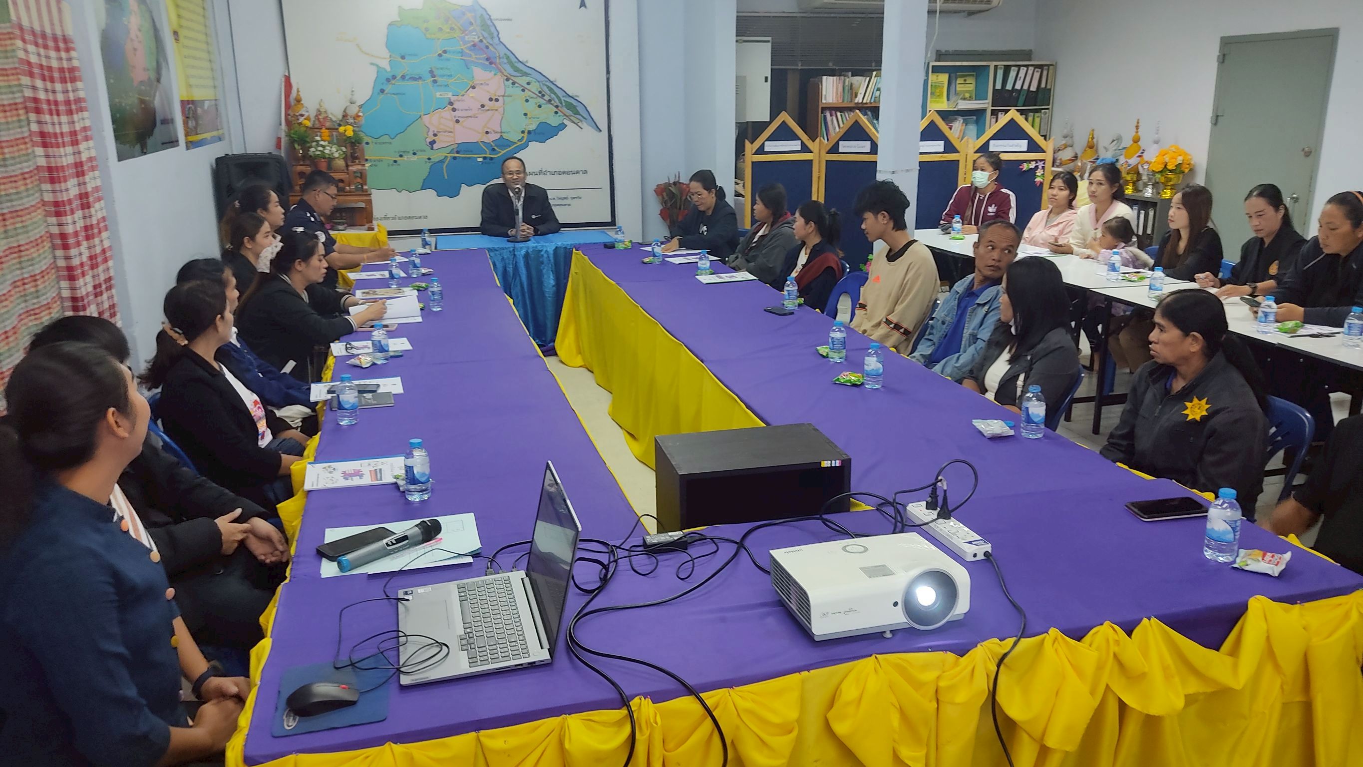 พช.ดอนตาล ประชุมชี้แจงการเตรียมความพร้อมผู้จัดเก็บข้อมูลความจำเป็นพื้นฐาน (จปฐ.) ประจำปี 2569 ด้วยเครื่องมืออิเล็กทรอนิกส์