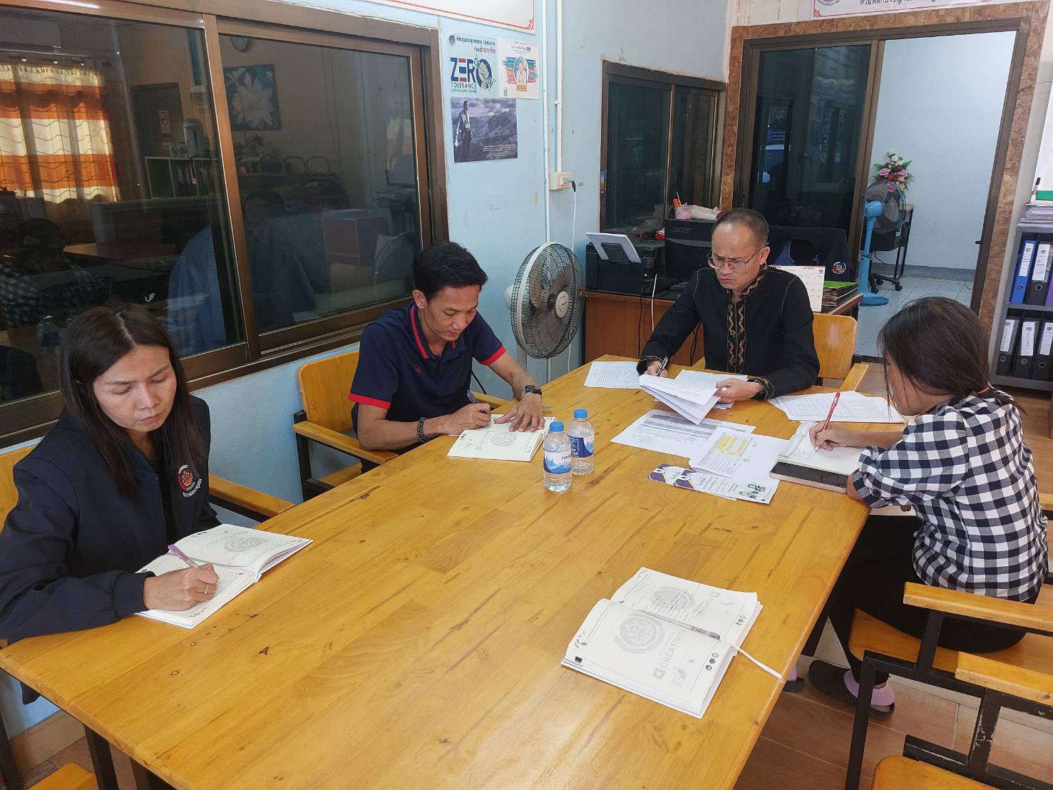 พช.ดอนตาล ประชุมเจ้าหน้าที่สำนักงานพัฒนาชุมชนอำเภอดอนตาล ประจำเดือนกุมภาพันธ์ 2569