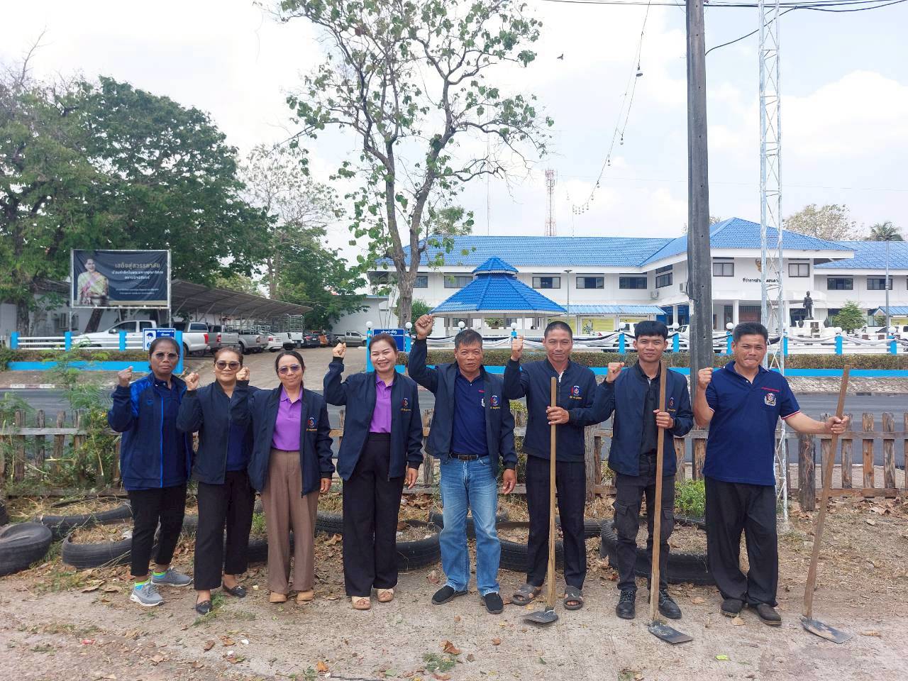พช.ดอนตาล รวมพลังผู้นำ อช. กิจกรรมจิตอาสาพัฒนาส่วนราชการ ร่วมกันทำความสะอาดและเตรียมพื้นที่ในการปลูกพืชผักสวนครัว สร้างความมั่นคงทางอาหาร 